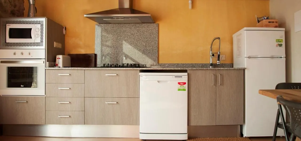Mas Ombravella Apartman Mieres Spanyolország
