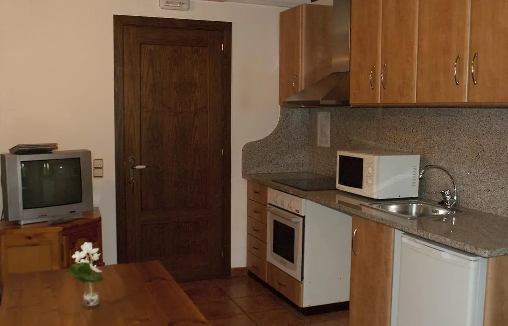 Mas Ombravella Apartman Mieres